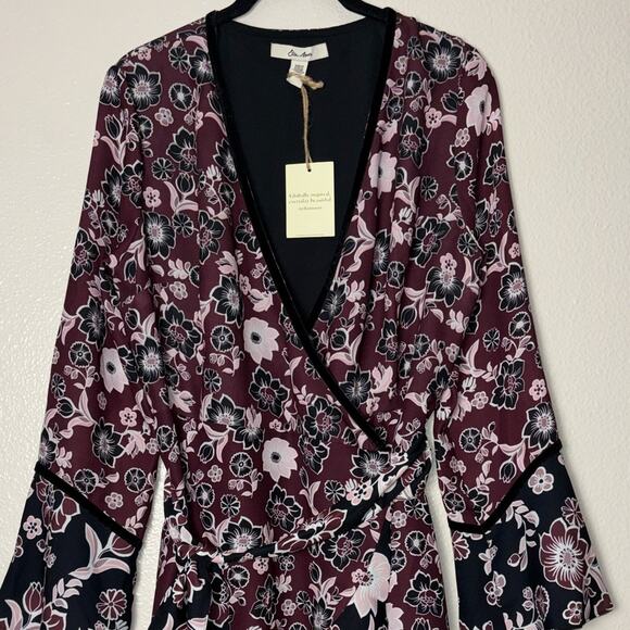 NWT Ella Moon Lena Ruffled Sleeve V- Neck Wrap Dress Women's Medium Maroon,Black - Picture 8 of 16